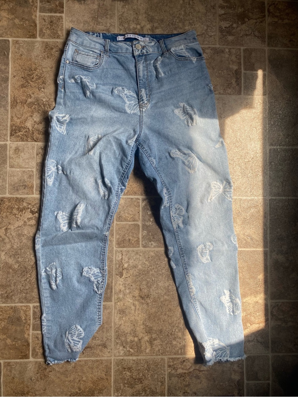 Tinseltown Butterfly Y2K Mom Jeans Juniors 11 High Rise Straight Leg Frayed Hem